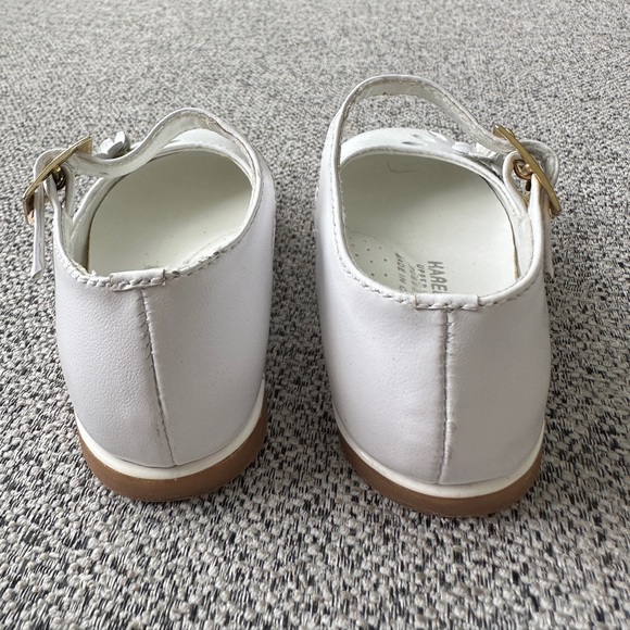 Karela Baby girl’s Garden Walking Shoes. These white leather shoes .  Size 3M. - Picture 10 of 12
